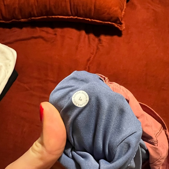 Lululemon woman’s size 4 running shorts. Euc. - Picture 3 of 3